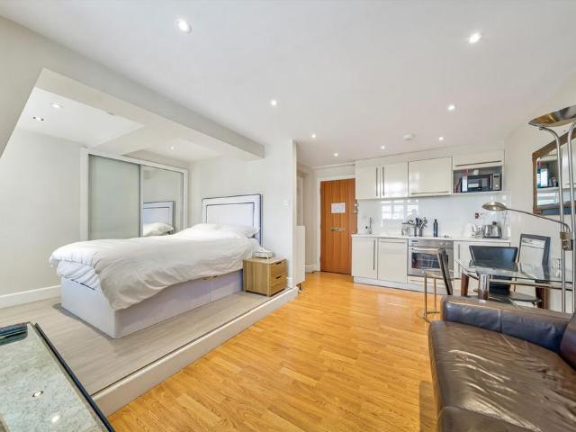 Sloane Avenue, London SW3 Studio to rent £3,250 pcm £750 pw