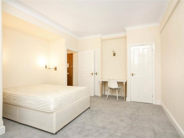 Sloane Avenue, London, SW3 Studio to rent £1,900 pcm £438 pw