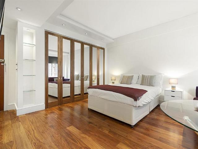 Sloane Avenue, SW3 Studio to rent £2,500 pcm £577 pw