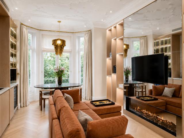 Sloane Gardens, London SW1W, 2 bed flat to rent, £13,000 pcm | PrimeLocation