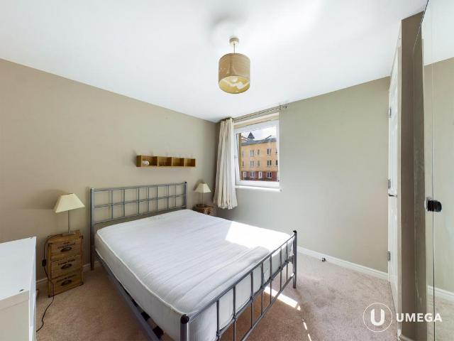 Slateford Gait, Slateford, Edinburgh. 2 bed apartment to rent £1,400 pcm £323 pw