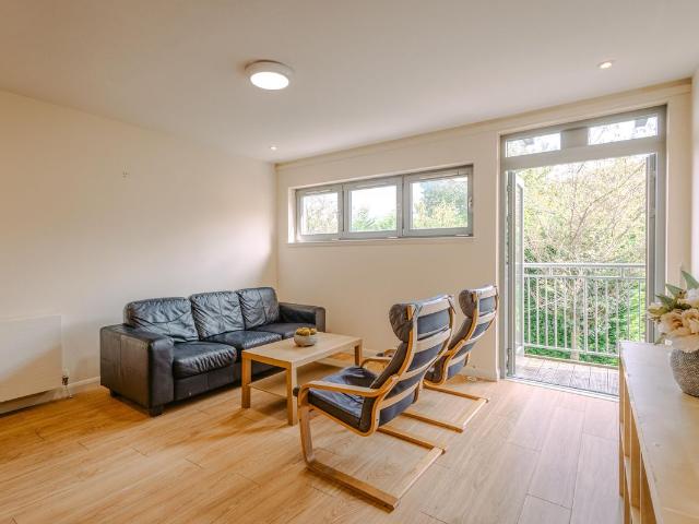 Slateford Road, Edinburgh EH14, 4 bed shared accommodation to rent, £2,400 pcm | PrimeLocation