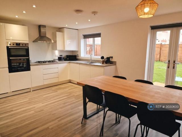 Slade Baker Way, Bristol, BS16 1 bed in a house share to rent £710 pcm £164 pw