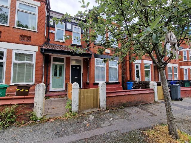 Slade Lane, Manchester M19, 5 bed semi detached house to rent, £628 pppm | PrimeLocation