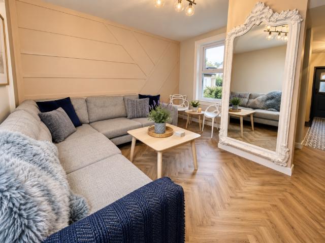Sladebrook Avenue, Bath BA2 5 bed house to rent £4,680 pcm £1,080 pw