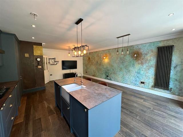 Slades Gardens, Enfield EN2, 3 bed property to rent, £2,800 pcm | PrimeLocation