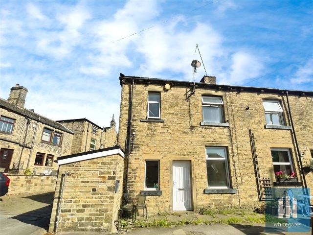 Slead Court, Hove Edge, Brighouse HD6, 2 bed end terrace house to rent, £795 pcm | PrimeLocation