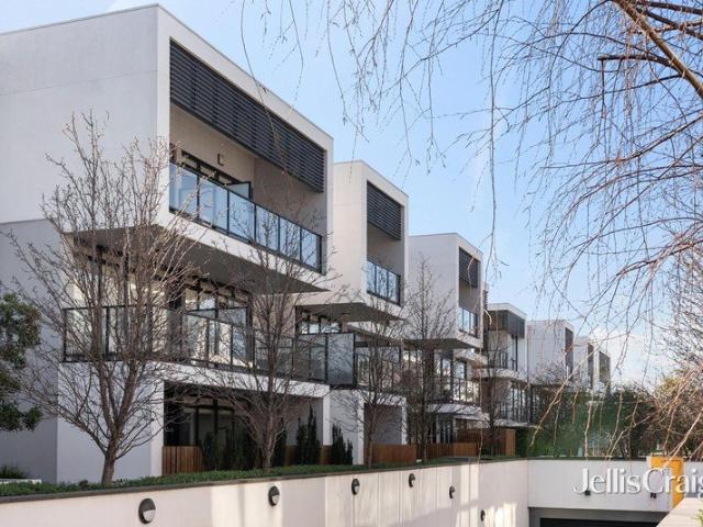 Sleek Urban Retreat in Pascoe Vale South