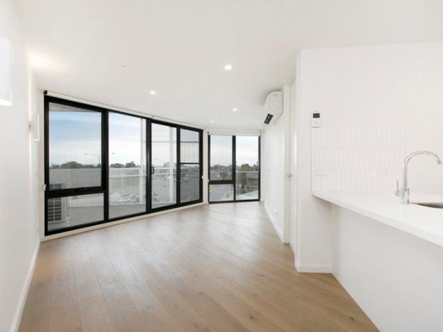 Sleek and comfortable living in Bayside