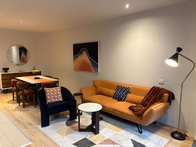 Sleek and Modern One Bedroom In QV2 FULLY FURNISHED