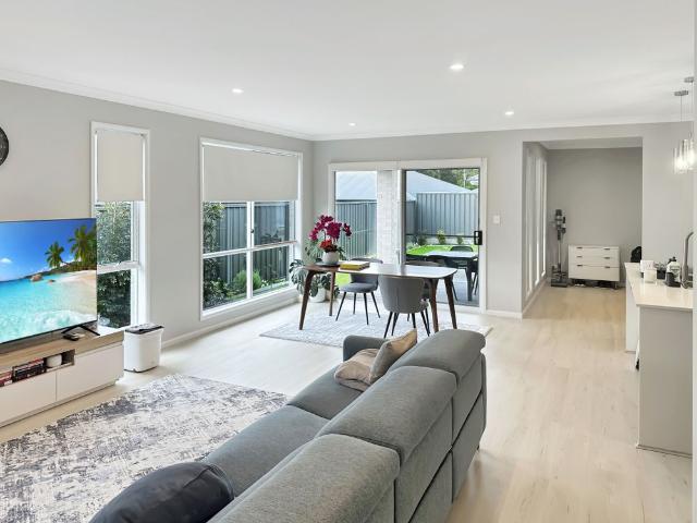 SLEEK AND SPACIOUS 4 BEDROOM HOME!