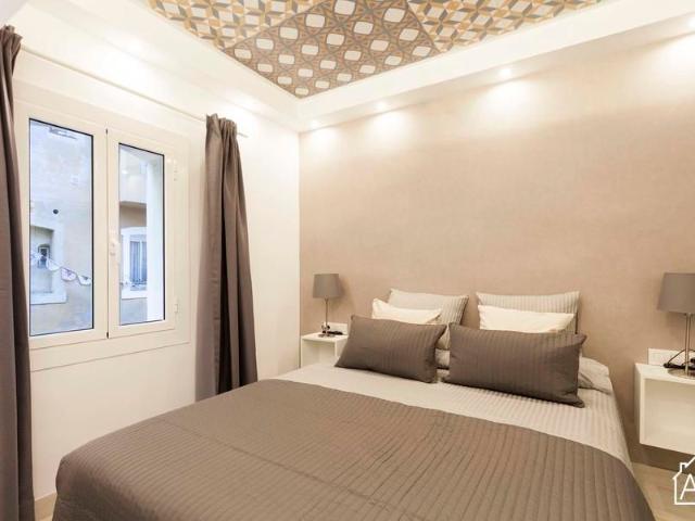 Sleek Apartment for 2 with Balcony near the Beach