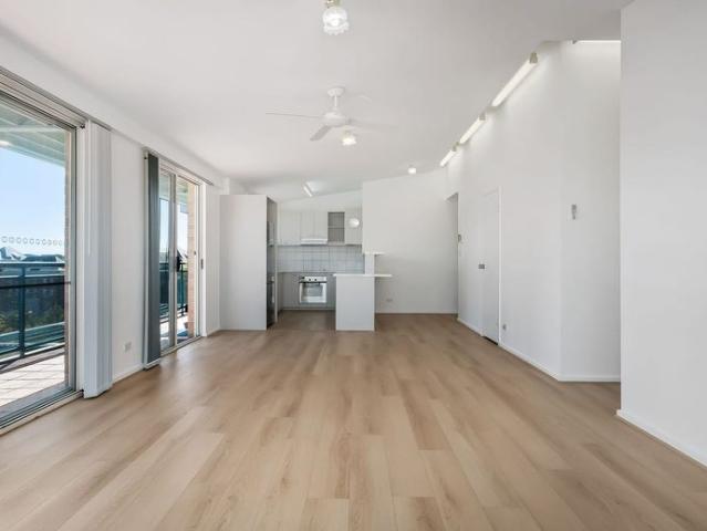 Sleek city apartment in the vibrant East End
