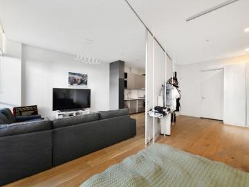 Modern Living Meets Ultimate Convenience Perfect for First Buyers or Investors