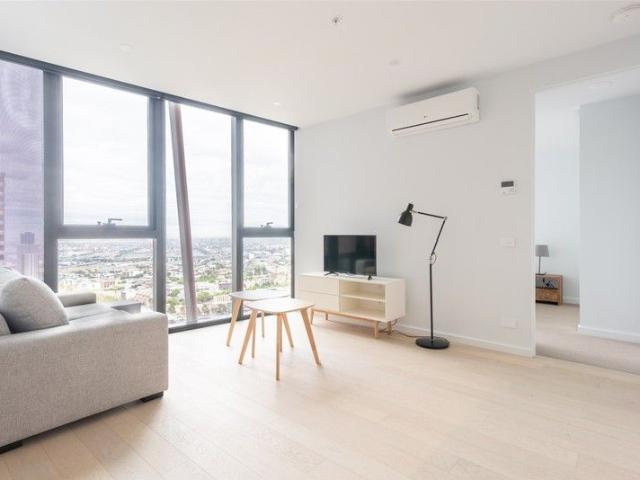 Sleek Inner City Living on Level 41