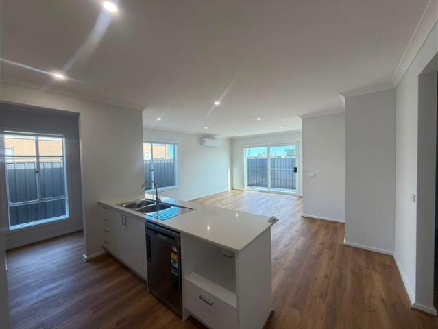 Sleek Modern Living at 15 Staten Street, Shepparton