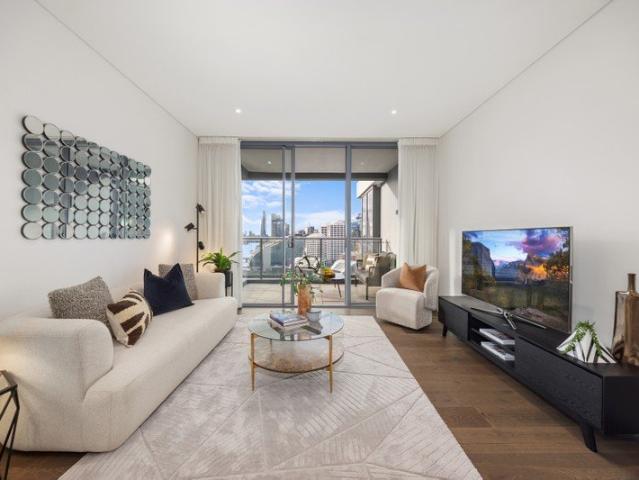 Sleek north facing apartment in 'Darling One'