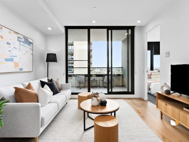 Sleek Sixth Floor Luxury in the Heart of Moonee Ponds