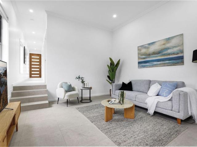 Sleek, Spacious & Contemporary 4 Bedroom Terrace
