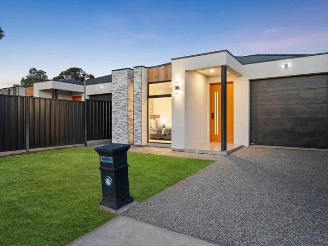 Sleek, Stylish & Low Maintenance Living in Salisbury Downs!