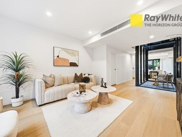 Sleek, Sun Drenched & Sophisticated Sanctuary in Erskineville