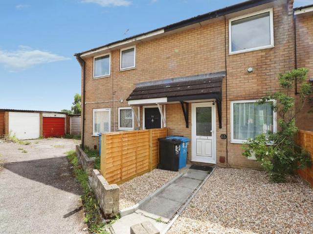 Slepe Crescent, Poole BH12 2 bed terraced house to rent £1,300 pcm £300 pw
