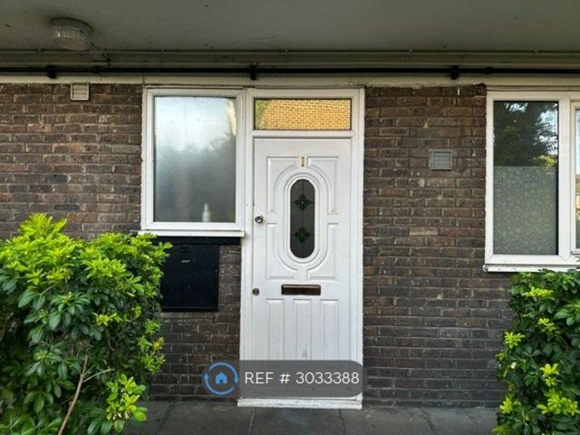 Sligo House, London E1, 2 bed flat to rent, £2,500 pcm | PrimeLocation
