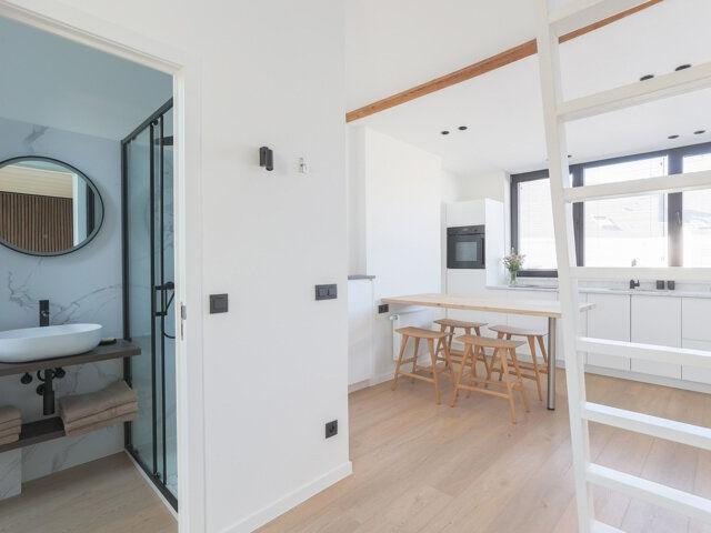 Slim, licht & ALL IN wonen in deze knappe studio op het Zuid