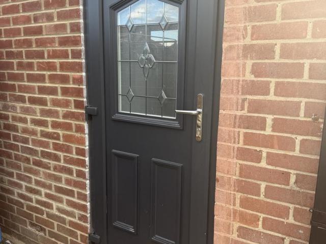 Slipshatch Road, Reigate RH2 2 bed flat to rent £1,600 pcm £369 pw