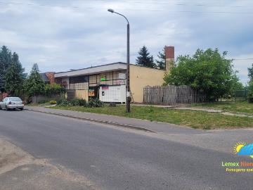 Lokal użytkowy w Smogórach z dużym potencjałem i własnym parkingiem