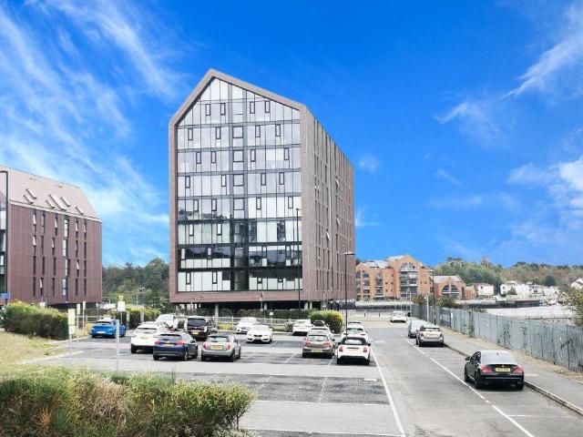 Smokehouse 2, North Tyneside, NE29 2 bed flat to rent £1,250 pcm £288 pw