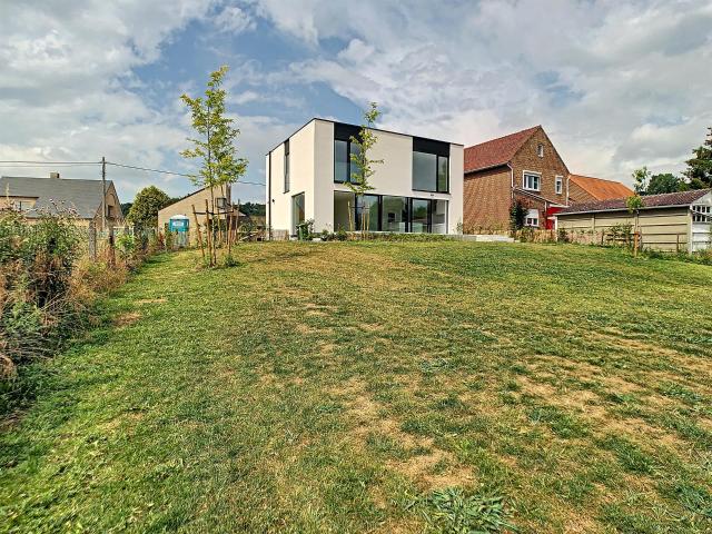 Smaakvol volledig gerenoveerde woning 2019
