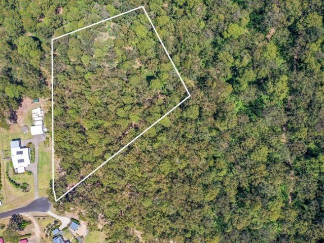 Small acreage near the sea