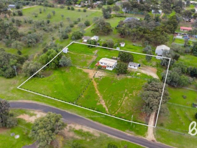 Small Acreage | Big Lifestyle Appeal | Town Water Connected