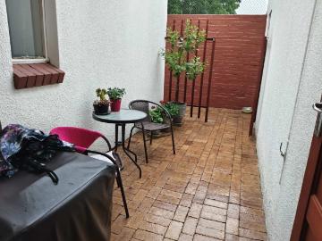 Small and cozy Garden Cottage for Rental