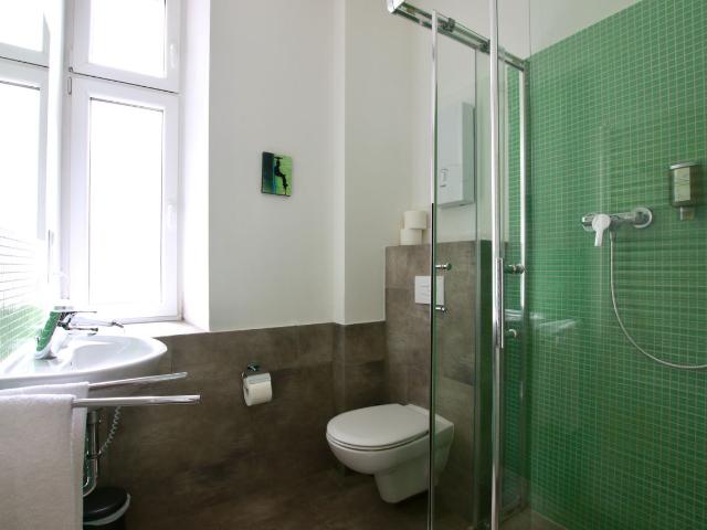 Small apartment in the heart of Cologne, Koln Amsterdam Apartments for Rent