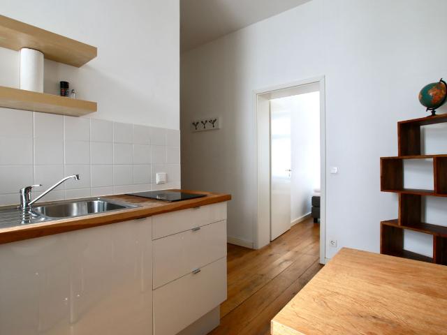 Small apartment in the heart of Cologne, Koln Amsterdam Apartments for Rent