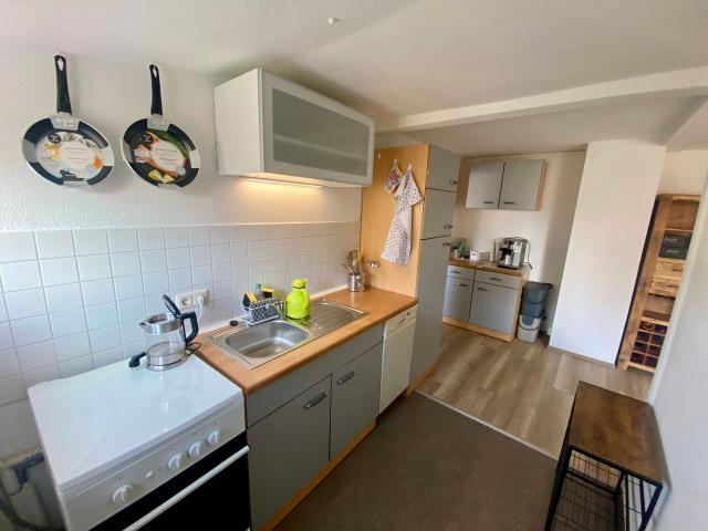 Small flat in Chemnitz Center, Chemnitz Amsterdam Apartments for Rent