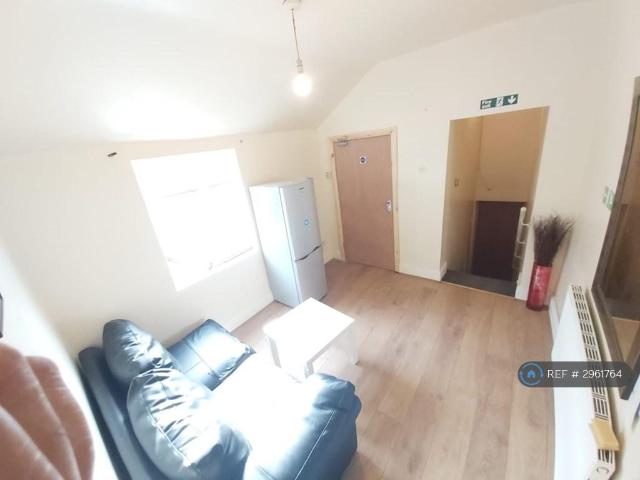 Small Heath, Birmingham, B9 2 bed flat to rent £200 pcm £46 pw