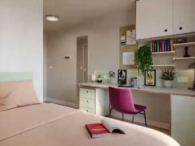 Small Standard Double Ensuite
