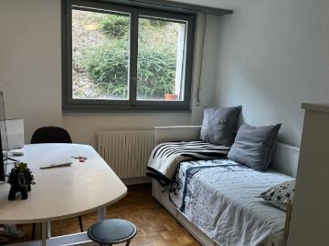 small studio near the center of Crans