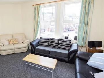 Smallbone, 116 118 Raddlebarn Road, Stirchley, B29 6HQ, United Kingdom | 5 bed house for rent #134075272 | Rentberry