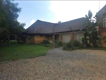 Smallholding To Let in Grootfontein AH