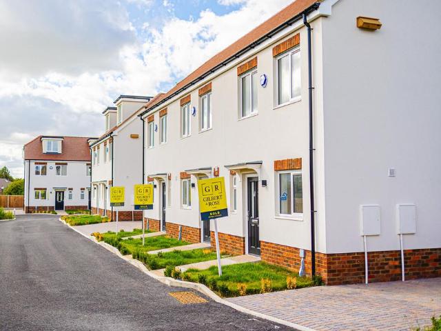 Smallholdings Mews, Southend on Sea, SS2 3 bed semi detached house to rent £1,950 pcm £450 pw