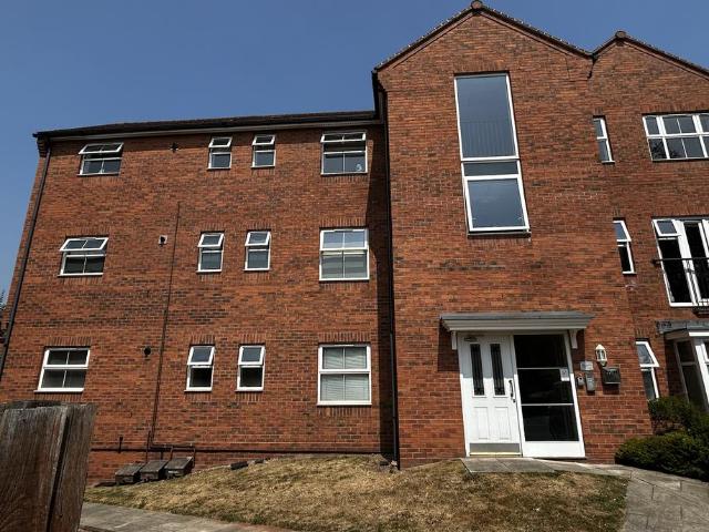 Smalman Close, Stourbridge DY8 2 bed apartment to rent £850 pcm £196 pw