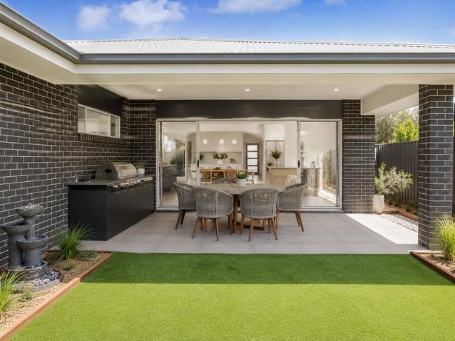 Smart 3x2 Living in Wanneroo