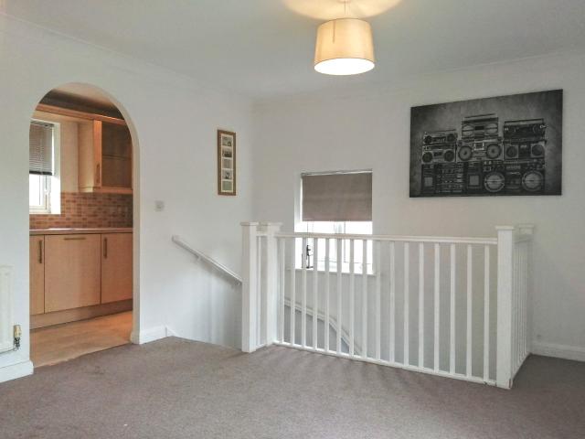 Smart Two Bedroom Maisonette to let in Norwich with Garage
