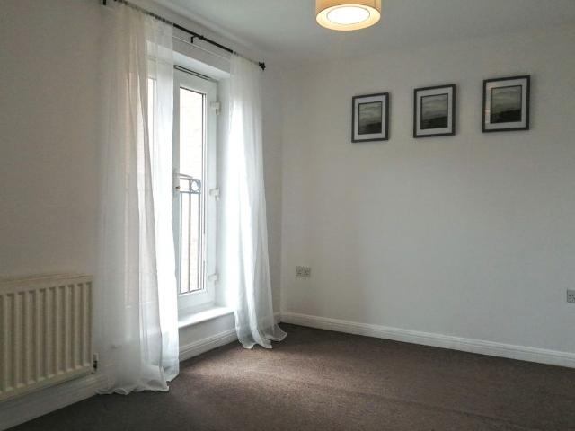 Smart Two Bedroom Maisonette to let in Norwich with Garage