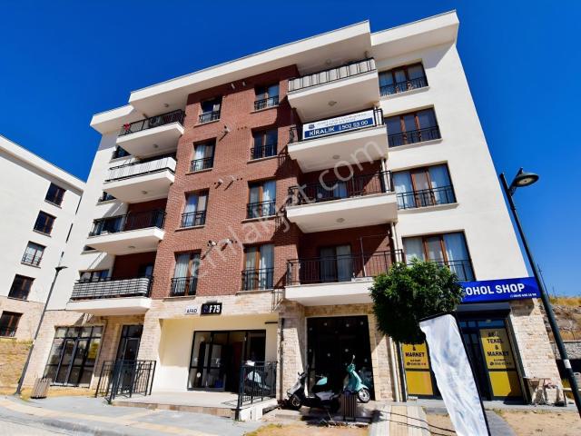 Smart Twins / Bayraklı Şehir Hastanesi, Toki, 3+1, Ara Kat.