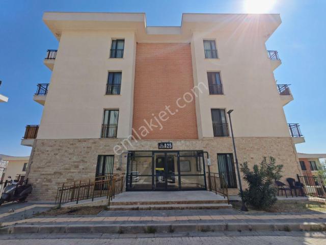 Smart Twins'den, Bayraklı Toki 5.etapta Kiralık 1.kat, 2+1 Daire